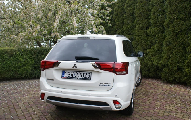 Mitsubishi Outlander cena 66950 przebieg: 255000, rok produkcji 2017 z Wieliczka małe 232